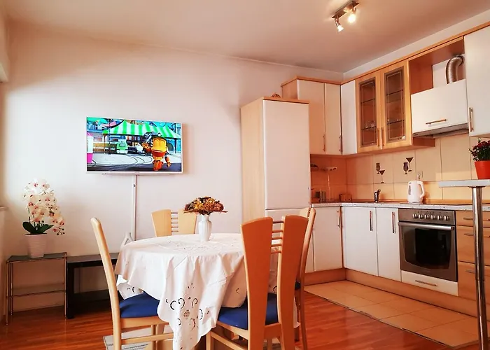 Apartment Ante Split